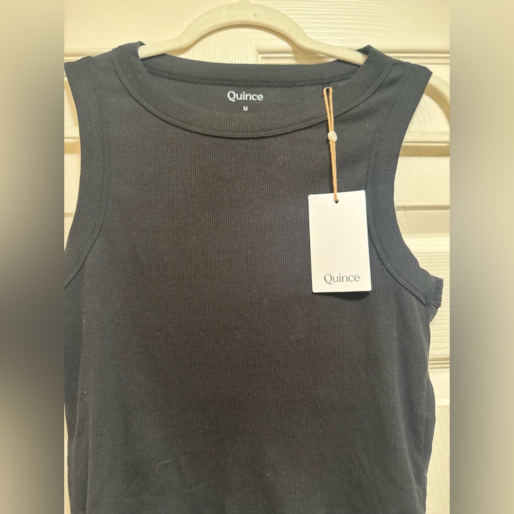 Quince Ribbed Black Crew Neck Tank  Top - Picture 5 of 7
